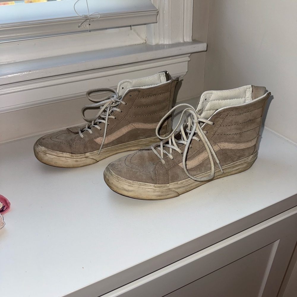 Vans Women's High-Top Sneakers - Beige and Off-White